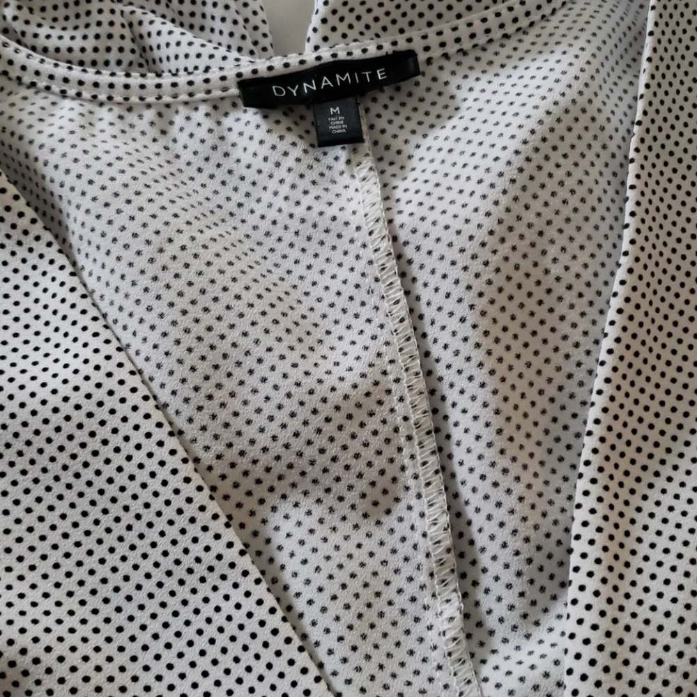 DYNAMITE blouse - Picture 3 of 4